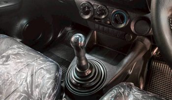 REVO 2WD 2018 2.4J MT STANDARD YELLOW  1464 full