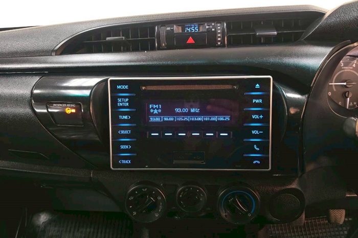 REVO 2WD 2018 2.4J MT STANDARD YELLOW  1464 full