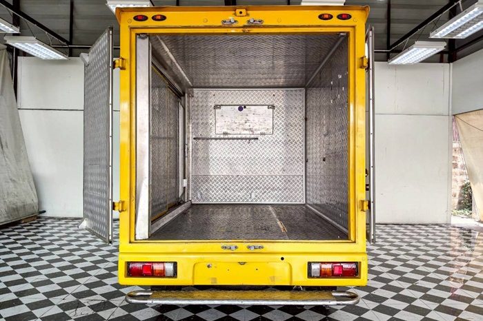 REVO 2WD 2018 2.4J MT STANDARD YELLOW  1467 full