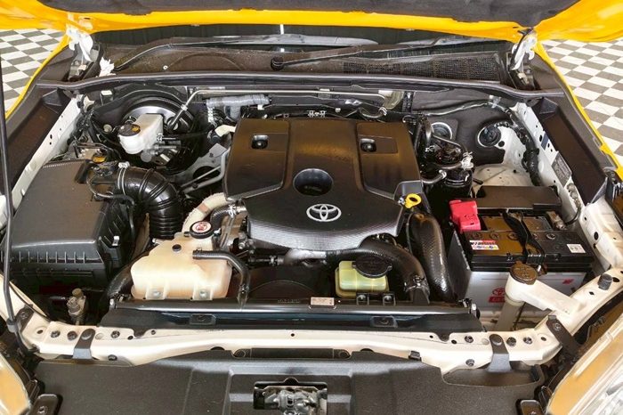 REVO 2WD 2018 2.4J MT STANDARD YELLOW  1467 full