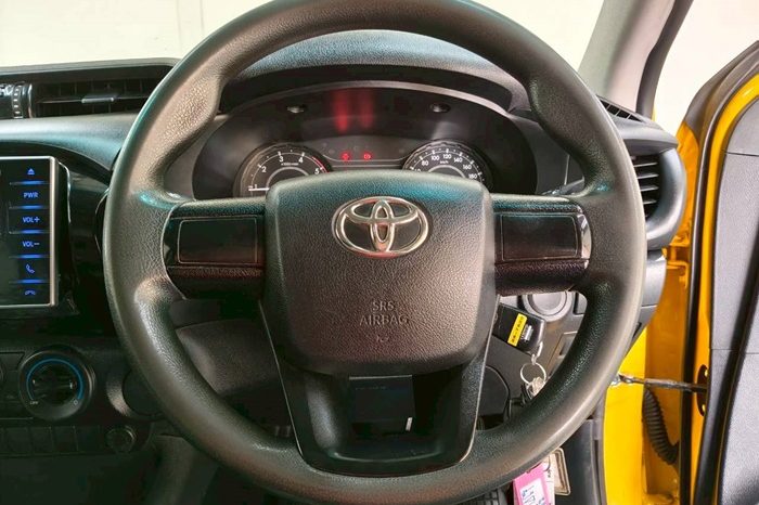 REVO 2WD 2018 2.4J MT STANDARD YELLOW  1467 full