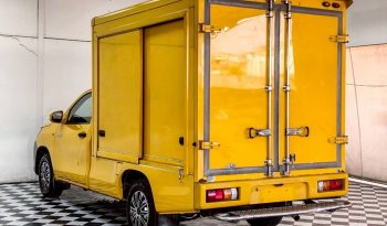 REVO 2WD 2018 2.4J MT STANDARD YELLOW  1480 full