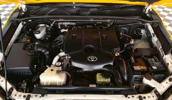 REVO 2WD 2018 2.4J MT STANDARD YELLOW  1480 full