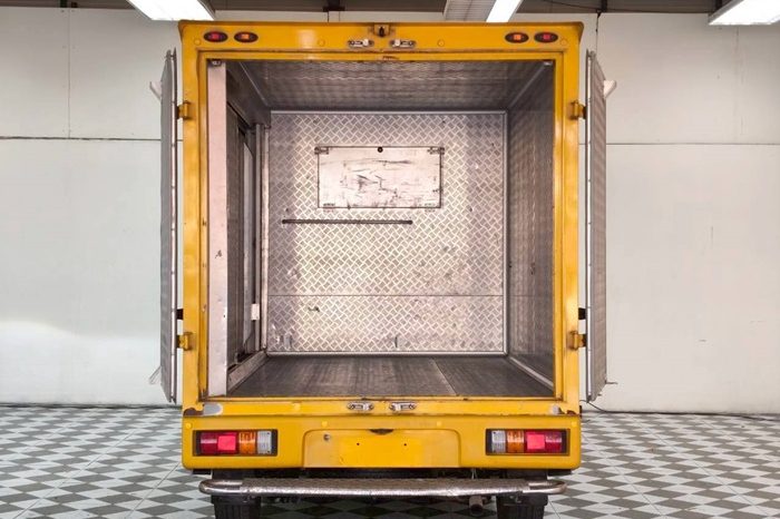 REVO 2WD 2018 2.4J MT STANDARD YELLOW  1480 full