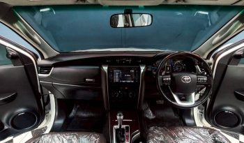 TOYOTA 2WD 2019 2.4V AT FORTUNER WHITE  1490 full