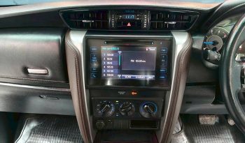 TOYOTA 2WD 2019 2.4V AT FORTUNER WHITE  1490 full