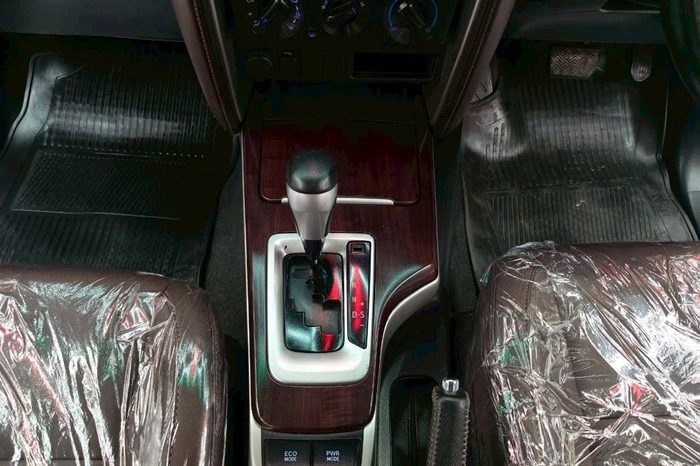 TOYOTA 2WD 2019 2.4V AT FORTUNER WHITE  1490 full
