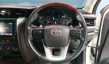 TOYOTA 2WD 2019 2.4V AT FORTUNER WHITE  1490 full
