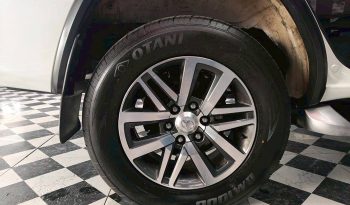 TOYOTA 2WD 2019 2.4V AT FORTUNER WHITE  1490 full