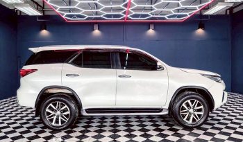TOYOTA 2WD 2019 2.4V AT FORTUNER WHITE  1490 full