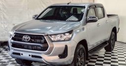 REVO PRE 2020 2.4 ENTRY AT DOUBLE CAB SILVER  1757