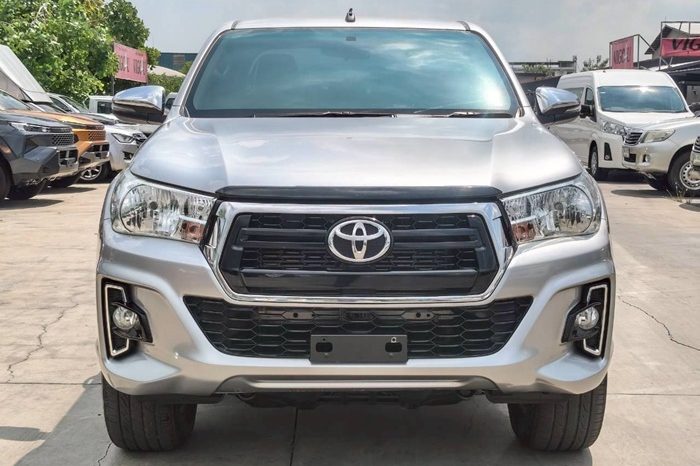 REVO PRE 2019 2.4E AT DOUBLE CAB SILVER  2044 full