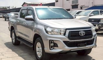 REVO PRE 2019 2.4E AT DOUBLE CAB SILVER  2044 full