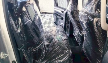 REVO PRE 2019 2.4E AT DOUBLE CAB SILVER  2044 full