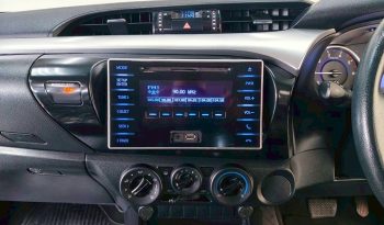 REVO PRE 2019 2.4E AT DOUBLE CAB SILVER  2044 full