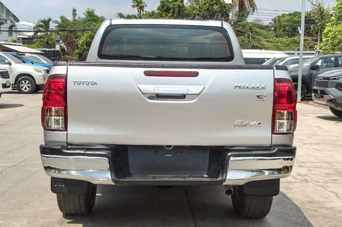 REVO PRE 2019 2.4E AT DOUBLE CAB SILVER  2044 full