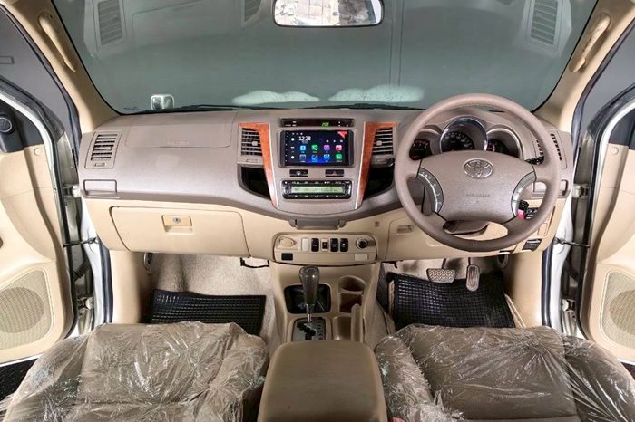 TOYOTA 4WD 2010 3.0V AT FORTUNER SILVER  2167 full