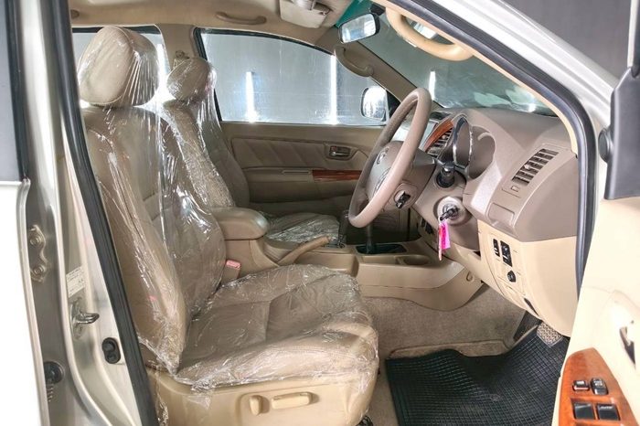 TOYOTA 4WD 2010 3.0V AT FORTUNER SILVER  2167 full