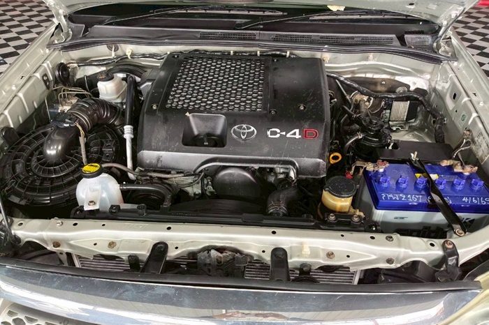 TOYOTA 4WD 2010 3.0V AT FORTUNER SILVER  2167 full