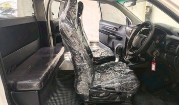 REVO 2WD 2019 2.4J MT SMART CAB WHITE  225 full