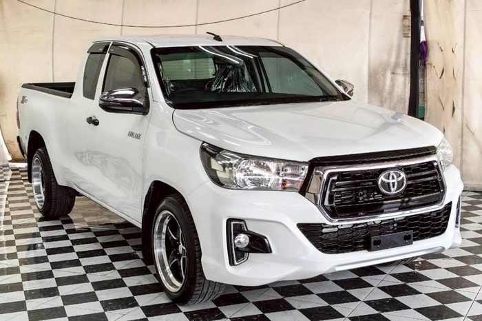 REVO 2WD 2019 2.4J MT SMART CAB WHITE  225 full