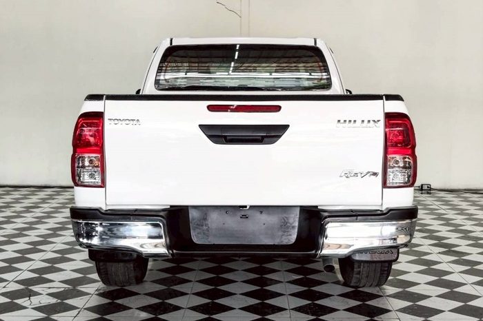 REVO 2WD 2019 2.4J MT SMART CAB WHITE  225 full