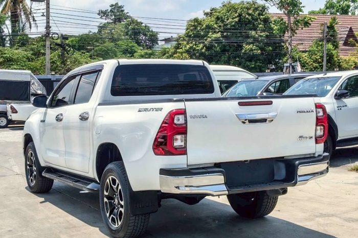 REVO PRE 2020 2.4 MID AT DOUBLE CAB WHITE  2366 full