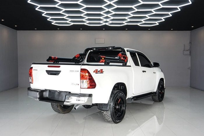 REVO 4WD 2020 2.4E AT SMART CAB WHITE  254 full