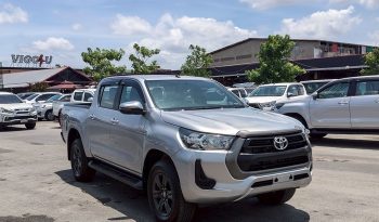 REVO PRE 2020 2.4 ENTRY AT DOUBLE CAB SILVER  2713 full