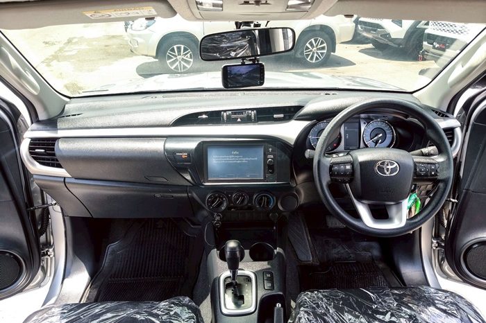 REVO PRE 2020 2.4 ENTRY AT DOUBLE CAB SILVER  2713 full
