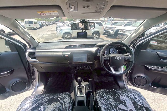 REVO PRE 2020 2.4 ENTRY AT DOUBLE CAB SILVER  2713 full