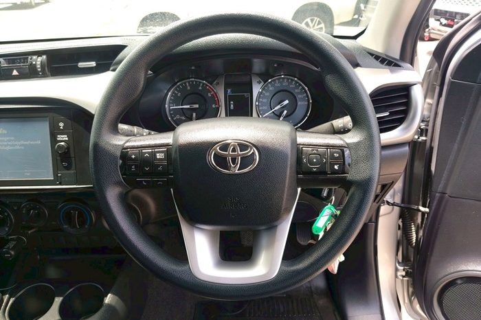 REVO PRE 2020 2.4 ENTRY AT DOUBLE CAB SILVER  2713 full