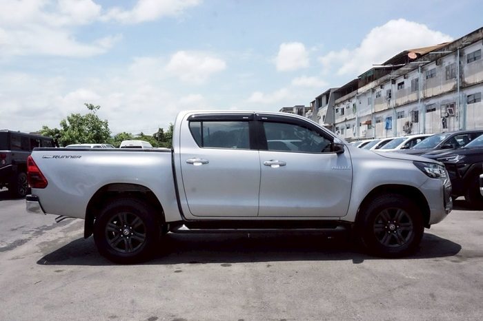 REVO PRE 2020 2.4 ENTRY AT DOUBLE CAB SILVER  2713 full