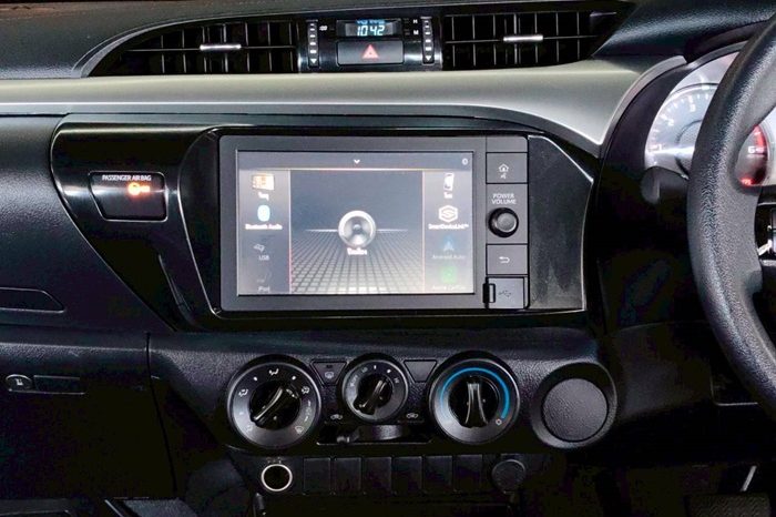 REVO PRE 2020 2.4 ENTRY AT DOUBLE CAB SILVER  2713 full