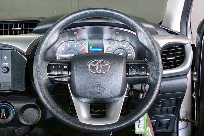 REVO PRE 2020 2.4 ENTRY AT DOUBLE CAB SILVER  2713 full