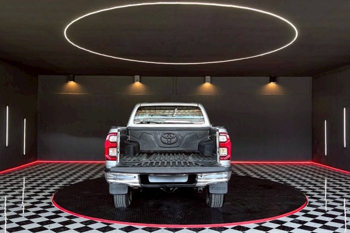 REVO PRE 2020 2.4 ENTRY AT DOUBLE CAB SILVER  2713 full