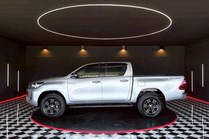 REVO PRE 2020 2.4 ENTRY AT DOUBLE CAB SILVER  2713 full