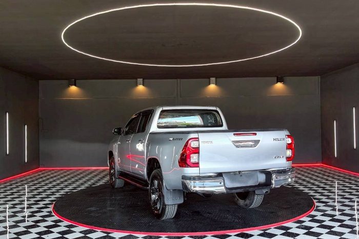REVO PRE 2020 2.4 ENTRY AT DOUBLE CAB SILVER  2713 full