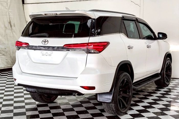 TOYOTA 2WD 2016 2.8V AT FORTUNER WHITE  3368 full