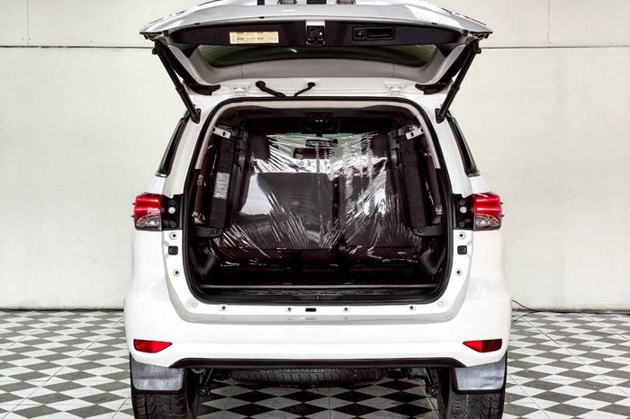 TOYOTA 2WD 2016 2.8V AT FORTUNER WHITE  3368 full