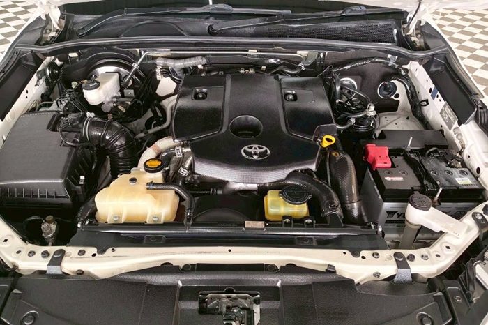 TOYOTA 2WD 2016 2.8V AT FORTUNER WHITE  3368 full