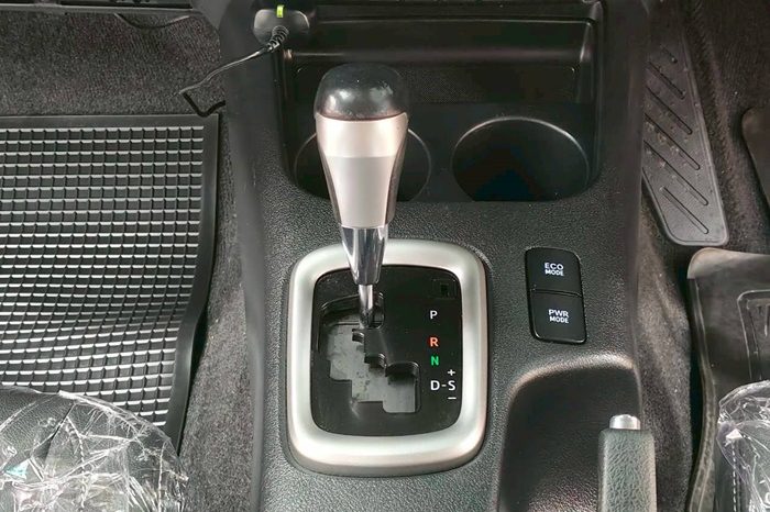 REVO PRE 2021 2.4 MID AT SMART CAB SILVER  3426 full