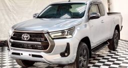 REVO PRE 2021 2.4 MID AT SMART CAB SILVER  3426