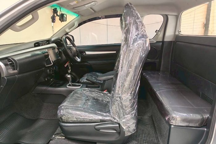REVO PRE 2021 2.4 MID AT SMART CAB SILVER  3426 full