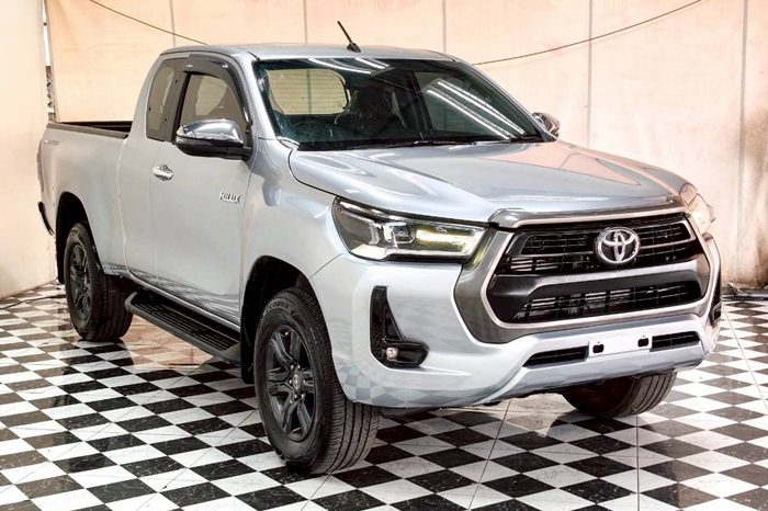 REVO PRE 2021 2.4 MID AT SMART CAB SILVER  3426 full