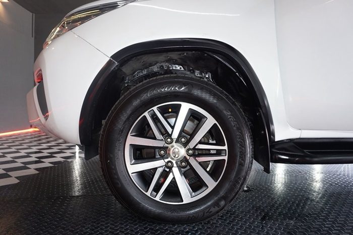 TOYOTA 4WD 2015 2.8V AT FORTUNER WHITE  3582 full