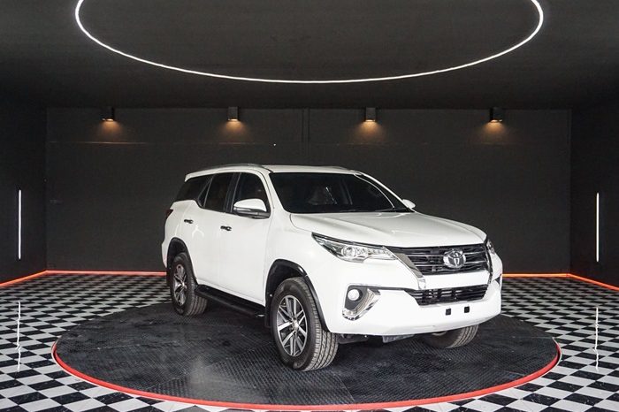 TOYOTA 4WD 2015 2.8V AT FORTUNER WHITE  3582 full