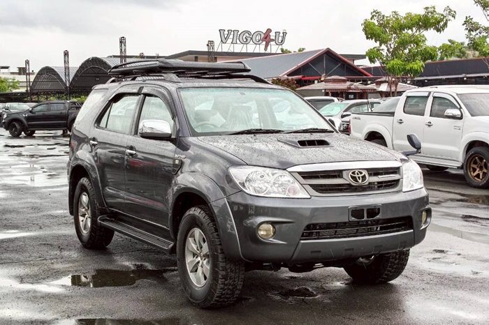 REVO 2WD 2020 2.4J AT DOUBLE CAB WHITE  8458 full