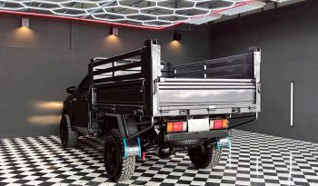 REVO 4WD 2023 2.8 ENTRY MT STANDARD GREY  4696 full