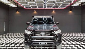 REVO 4WD 2023 2.8 ENTRY MT STANDARD GREY  4696 full